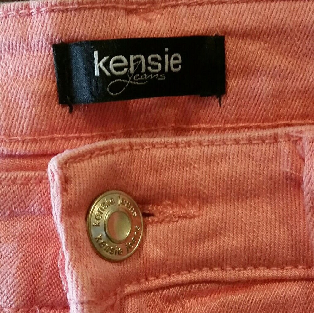 **LISTING EXPIRES SUN 5/24**Cropped Jeans EUC - Picture 5 of 7